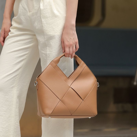 Sac à main géométrique en cuir véritable – Élégance moderne