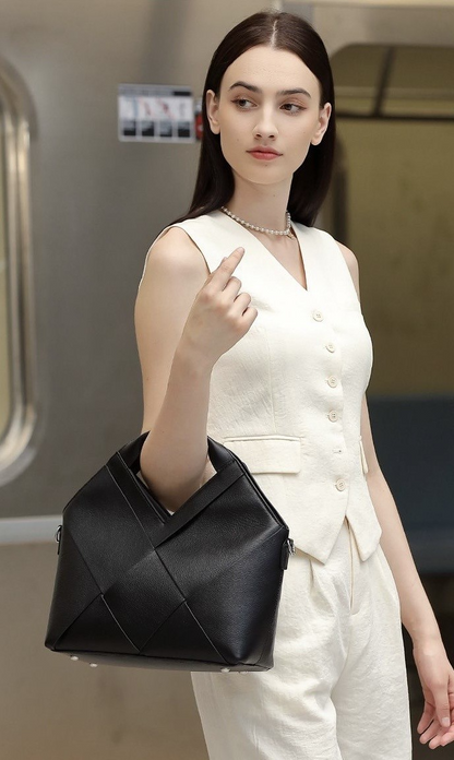 Sac à main géométrique en cuir véritable – Élégance moderne